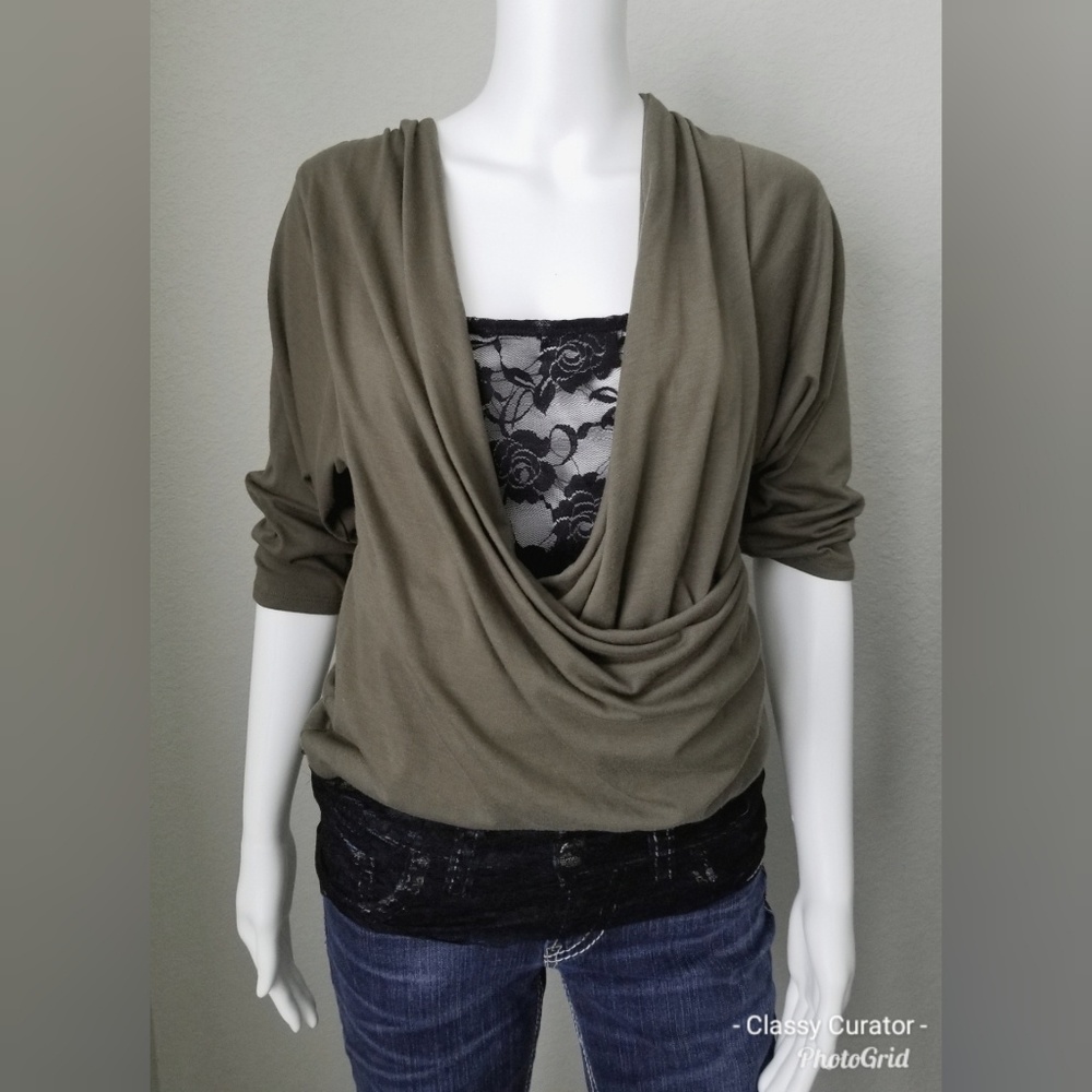 BOGO DAYTRIP Olive and black slouchy top